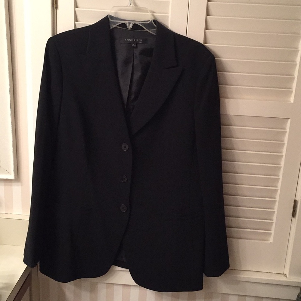 Anne Klein black blazer